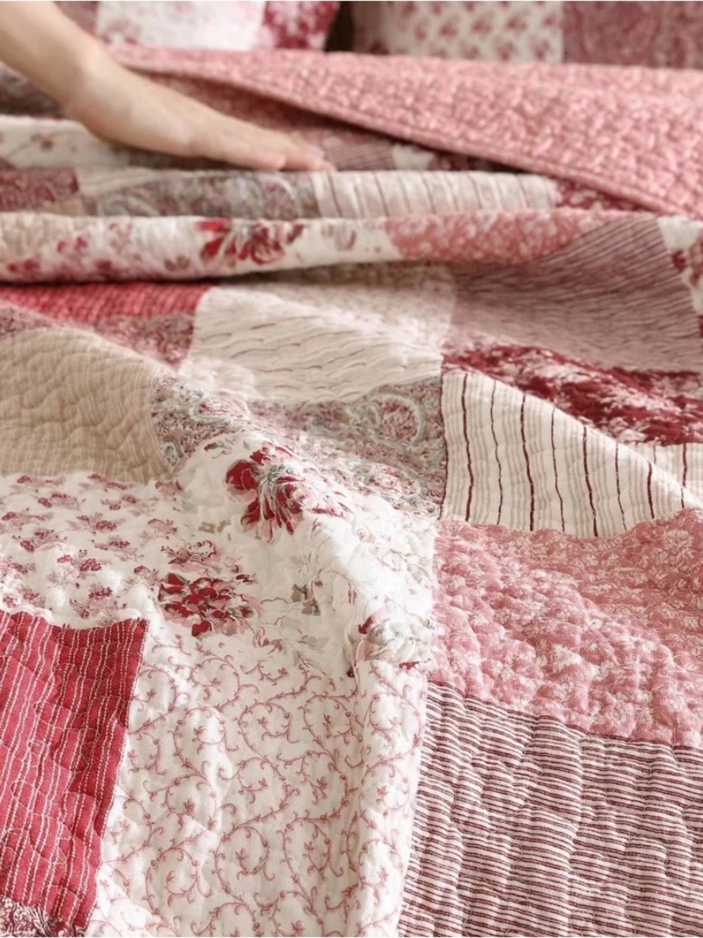Gorgeous Laura Ashley King Celina Patchwork Quilt Red Floral ~ Vintage Inspired - Picture 6 of 13